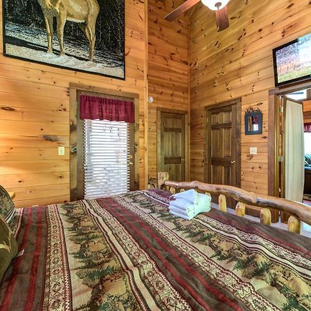 Fawn Cabin, 1 Bedroom, Sleeps 4, Hot Tub, Private, Pets, Gas Fireplace Gatlinburg Buitenkant foto