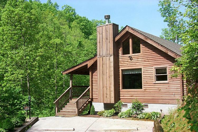 Fawn Cabin, 1 Bedroom, Sleeps 4, Hot Tub, Private, Pets, Gas Fireplace Gatlinburg Buitenkant foto