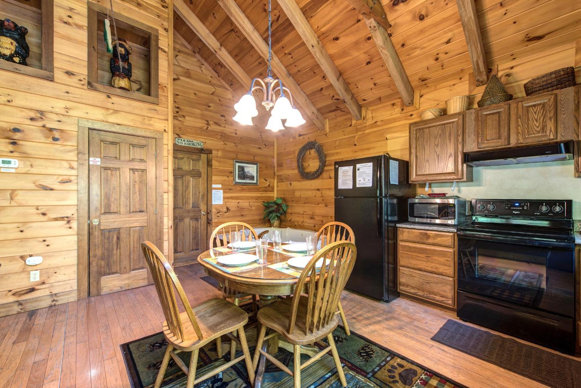Fawn Cabin, 1 Bedroom, Sleeps 4, Hot Tub, Private, Pets, Gas Fireplace Gatlinburg Buitenkant foto